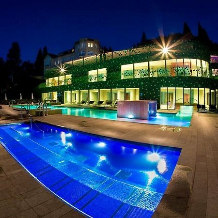 Rimske Terme - Hotel Zdraviliski Dvor Римске-Топлице Экстерьер фото
