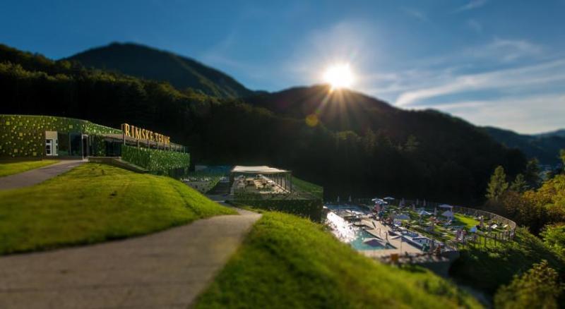 Rimske Terme - Hotel Zdraviliski Dvor Римске-Топлице Экстерьер фото