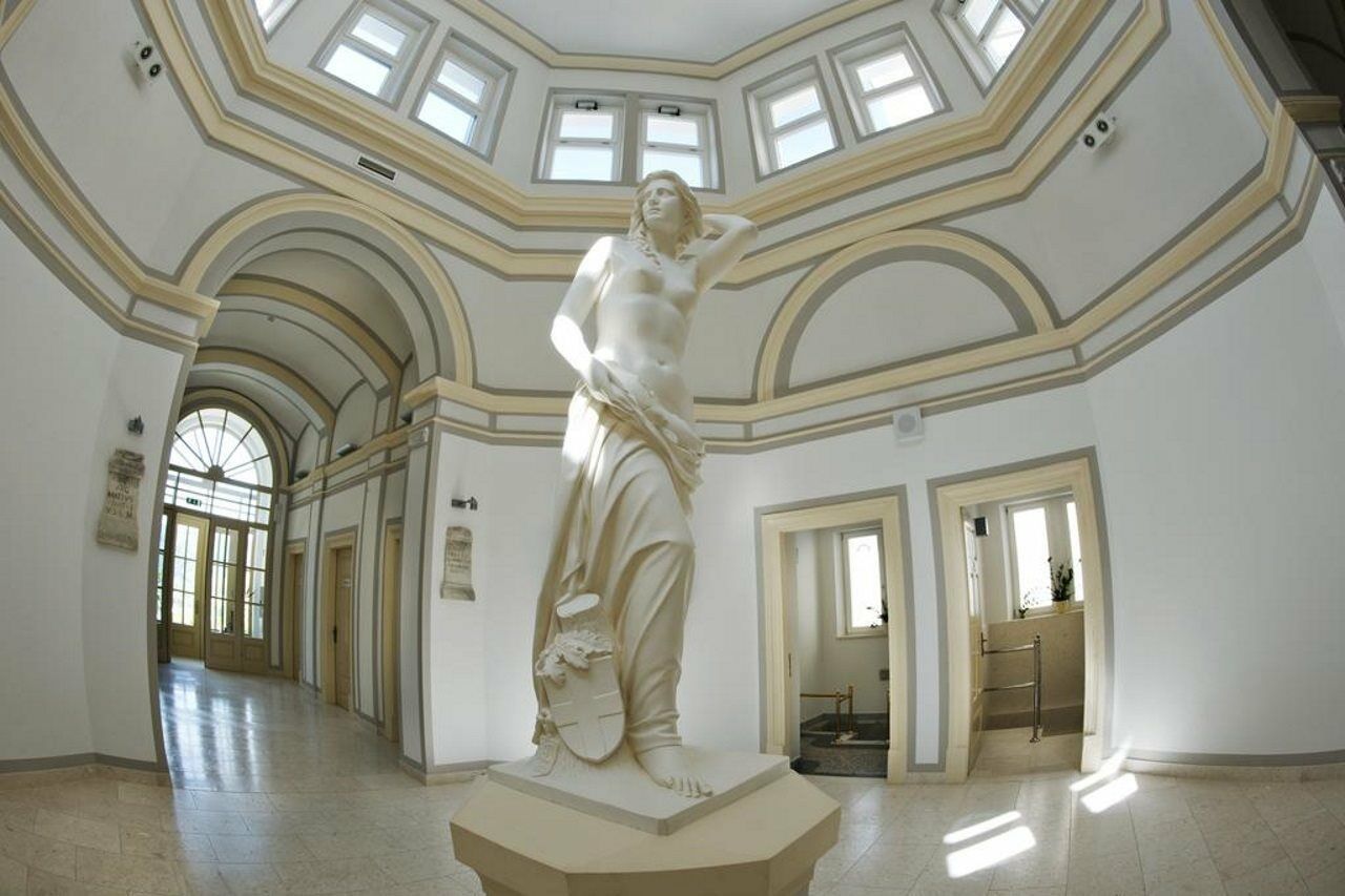 Rimske Terme - Hotel Zdraviliski Dvor Римске-Топлице Экстерьер фото